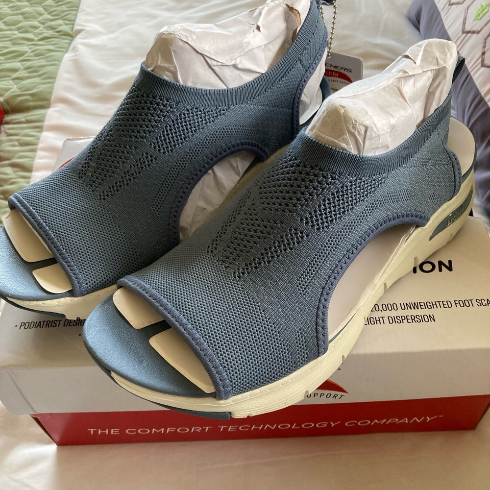 Women's Blue Open-Toe Shoes